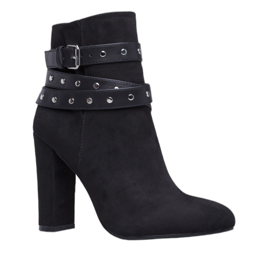 NWT ShoeDazzle Booties Size 6